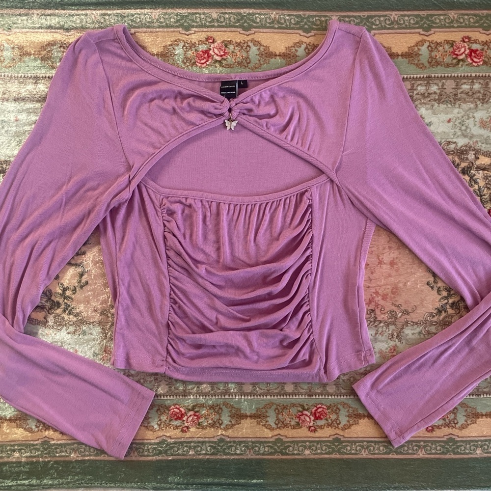 Shein Mod| Lilac Pink Ruched Cut Out Top w/Butterfly Charm|Y2K|NWOT